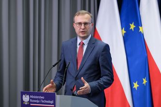 Prawa ręka premiera odchodzi. "Podjąłem decyzję"