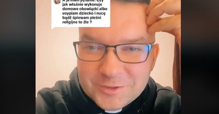 Śpiewasz pieśni religijne, gdy sprzątasz? Ksiądz wyjaśnia, czy tak można