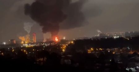 Pożar w Rosji. Ogromne płomienie i kłęby dymu nad miastem
