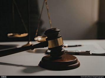 Ukryte dochody i długi w oświadczeniach majątkowych. Członek zarządu Totalizatora Sportowego stanie przed sądem