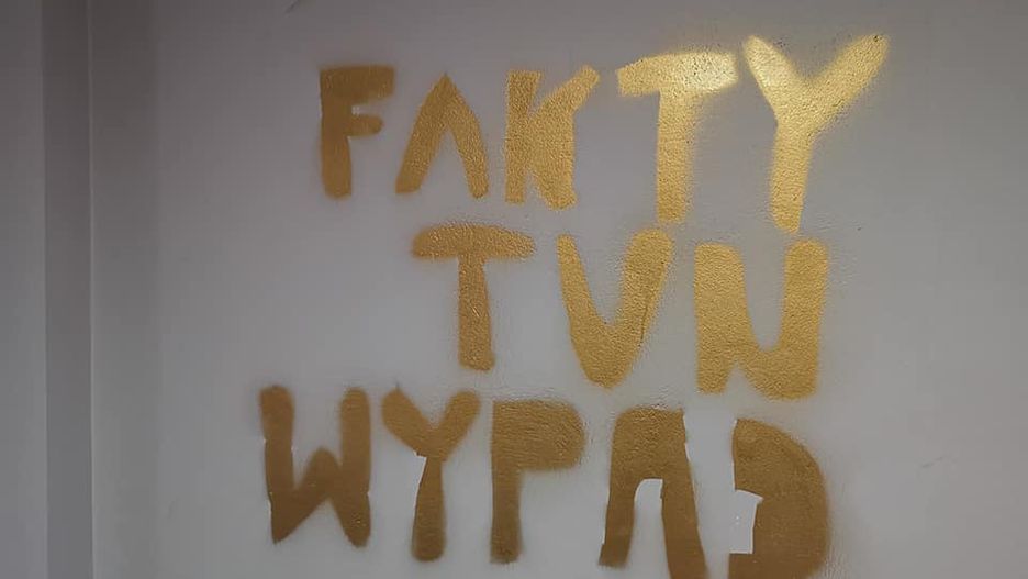Warszawa. Włamanie do redakcji Magazynu Dialogu Społecznego "Fakty". Piotr Szumlewicz zabrał głos