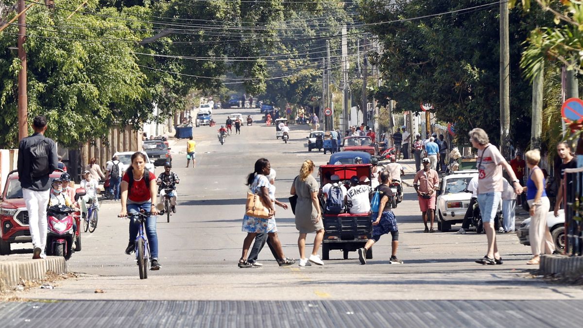 Ludzie na ulicach Hawany