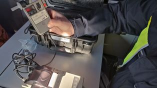 Ekspedientka miała blisko trzy promile. Zamknęła się w sklepie, zaniepokojeni klienci wezwali pomoc