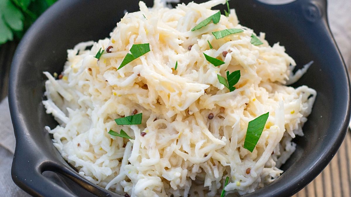 Sałatka z korzenia pietruszki