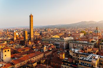 LOT uruchamia nowe połączenie. Miasto idealne na city break