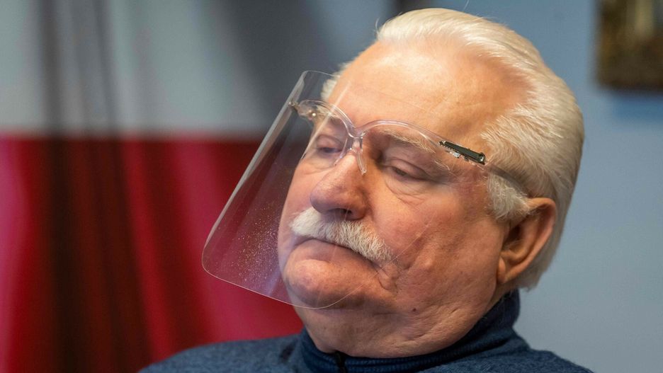 Lech Wałęsa opublikował niepokojący wpis. "Czas daje nam znaki"