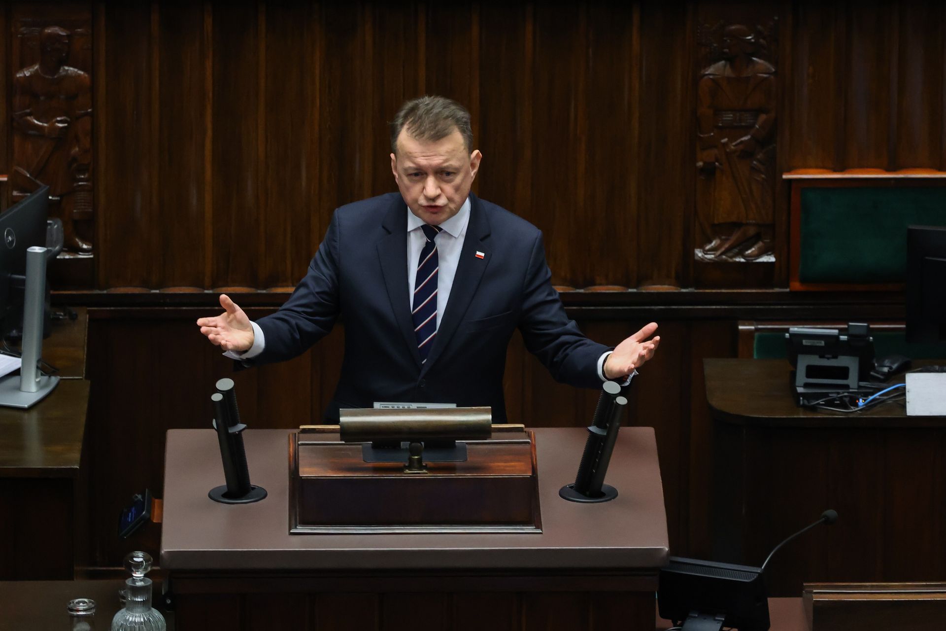 wiadomości,aktualności,WP Wiadomości Trening wiceministra na WOŚP wywołał burzę. Błaszczak idzie do prokuratury