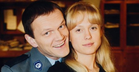 Aleksandra Woźniak rzuciła aktorstwo na rzecz "normalnej pracy". Czym się zajmuje i jak dziś wygląda Kasia z "13 posterunku"?