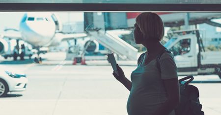 Ponad sto kobiet przyjechało na Long Island. W ramach "turystyki porodowej"