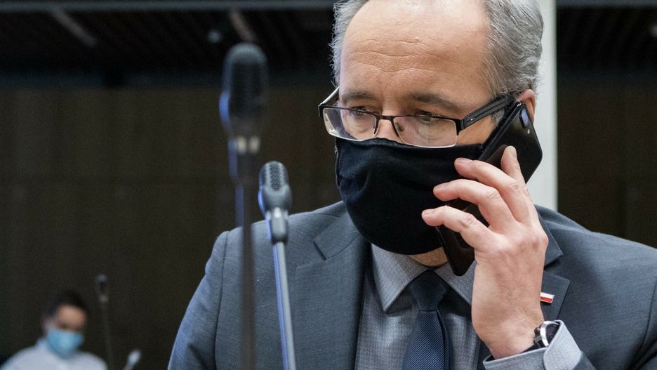Koornawiurs w Polsce. Niedzielski zapowiada telefony do niezaszczepionych