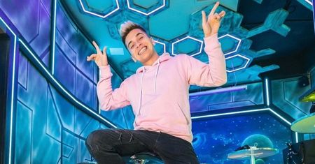 UOKiK podejmuje kroki w sprawie influencerów. Na pierwszy ogień poszła EKIPA FRIZA