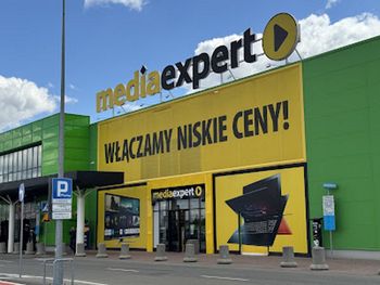 99 zł za słuchawki. Lista prezentów w sklepach Media Expert