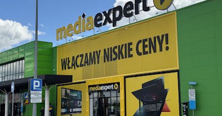 99 zł za słuchawki. Lista prezentów w sklepach Media Expert