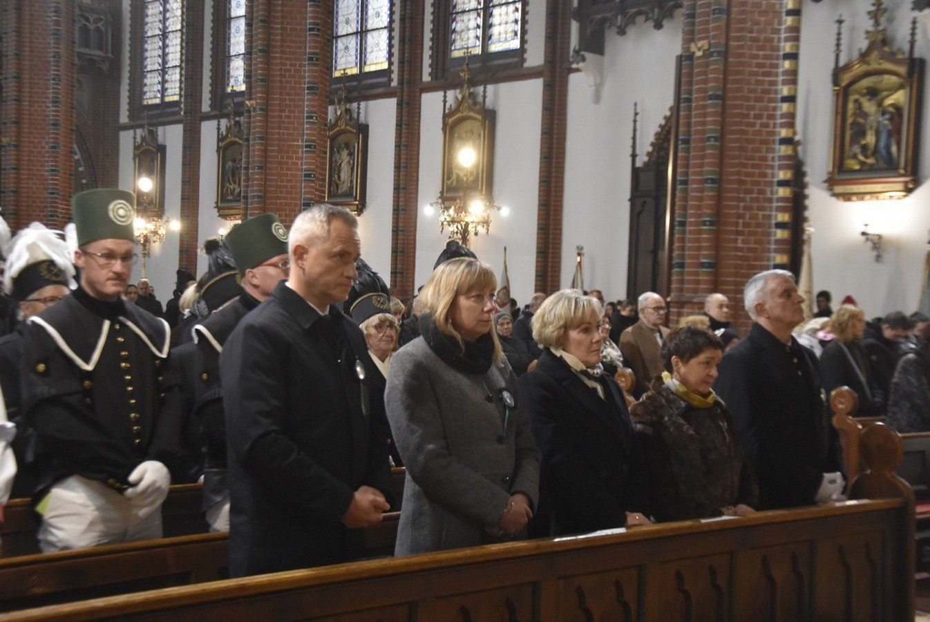 Barbórka 2025 w Wałbrzychu. Za nami Wielka Parada Górnicza zakończona uroczystością pod pomnikiem