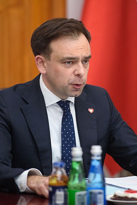 Rezerwa w ogniu. Minister zaskakuje nowym podatkiem dla banków