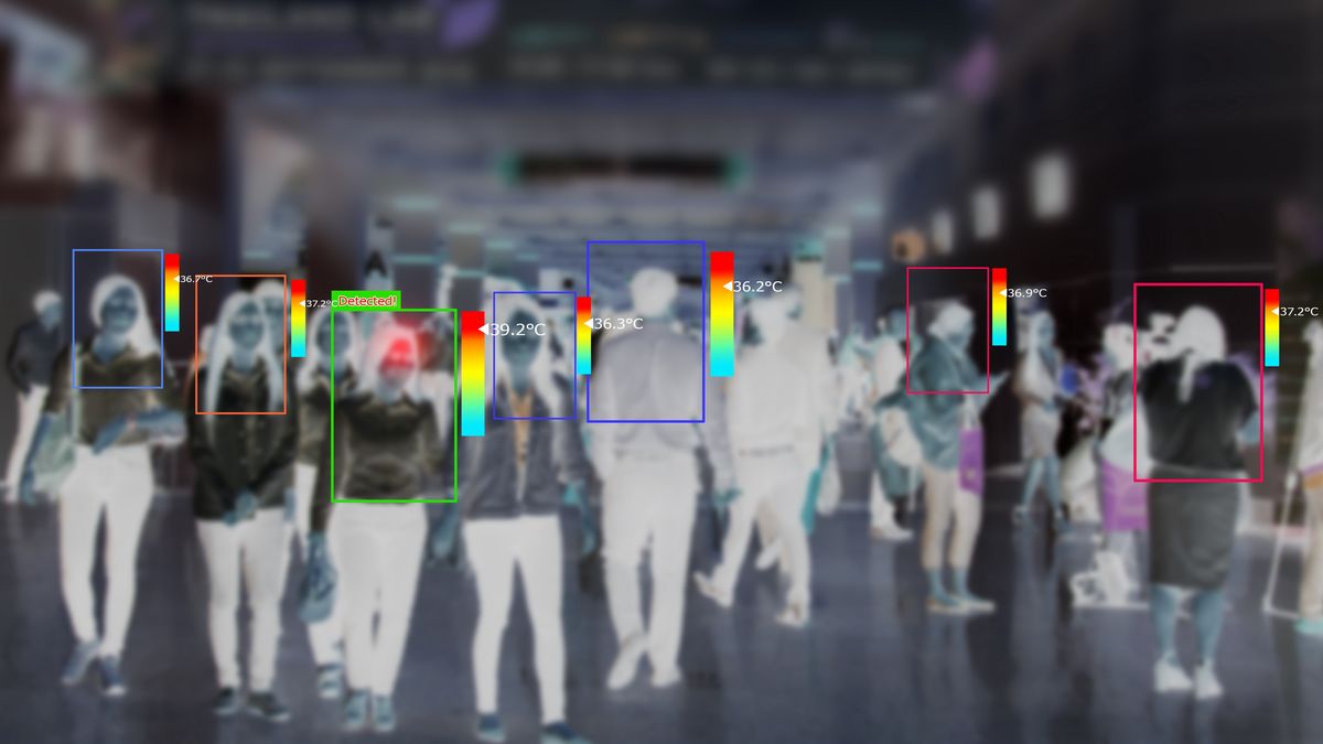 Podobnie jak w przypadku chińskich rozwiązań, monitoring firmy Novus ma system rozpoznawania twarzy, umożliwiając np. precyzyjną identyfikację zarażonego pracownika