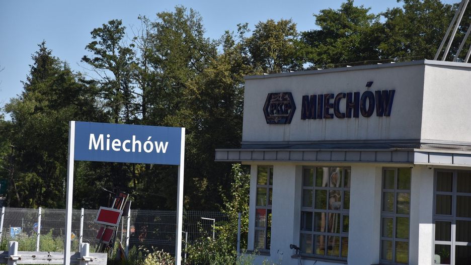 Dworzec kolejowy w Miechowie