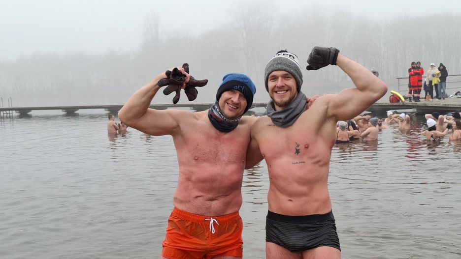 Radomskie Morsy ponownie zanurzyły się w wodzie. Zobaczcie zdjęcia.