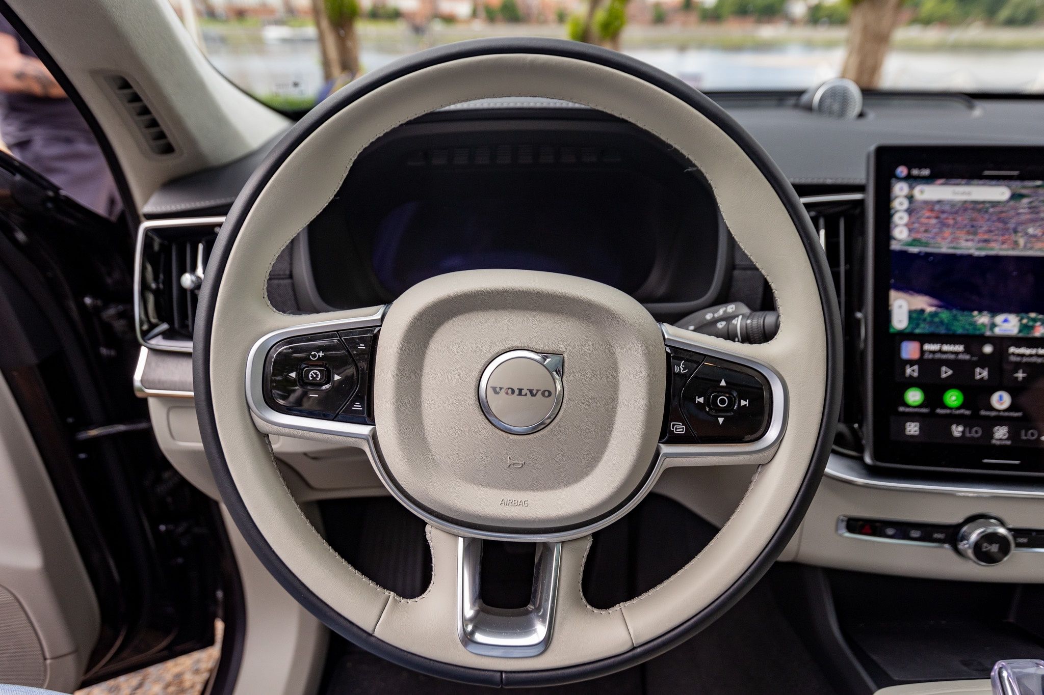 Testy Volvo CX90