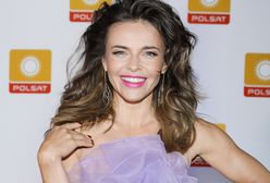 Edyta Herbuś w bikini kusi sześciopakiem. Zwiewne pareo wiele odkrywa