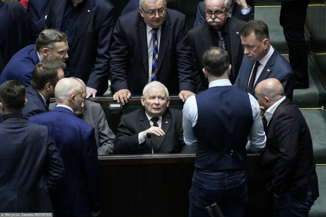 Kancelaria Sejmu wydaje oświadczenie ws. skandalu z Mejzą, w PiS bunt. "Potępiamy zachowanie"