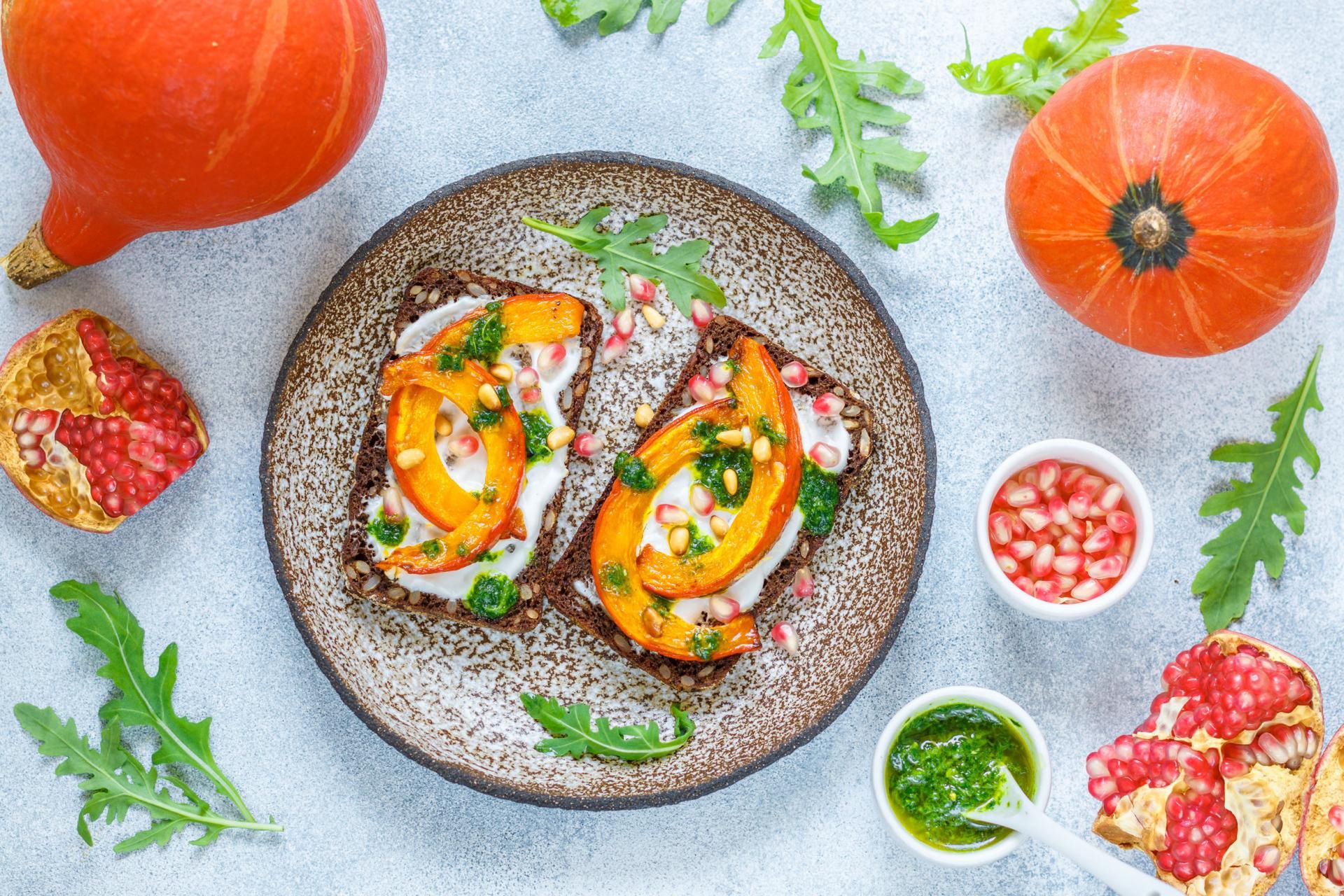 Czym smarować chleb?