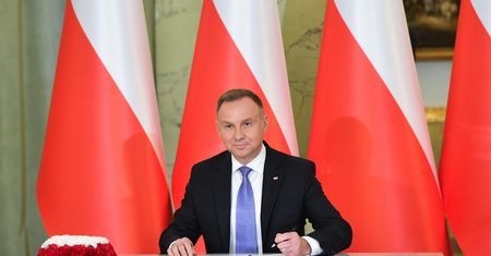 Jest podpis pod nowelą. Andrzej Duda zatwierdził, Sikorski podziękował