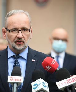 Rząd bierny wobec pandemii? Niedzielski: my wybieramy "drogę środka"