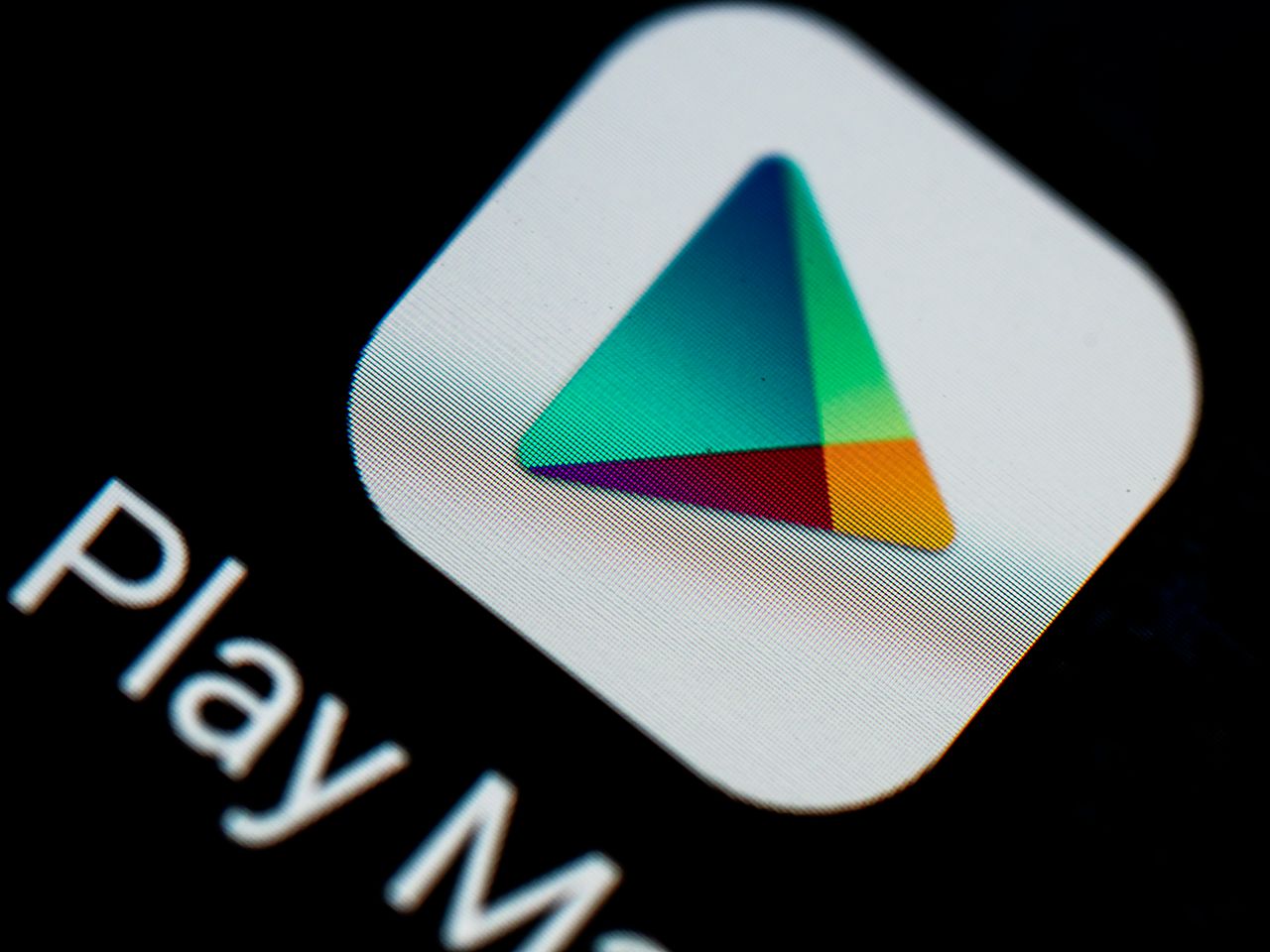 Google wdraża nowy widok aplikacji w Sklepie Play, fot. Getty Images