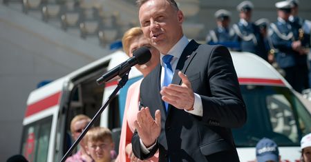 Naukowcy miażdżą "lex Tusk". "To przykład ustawowego bezprawia"