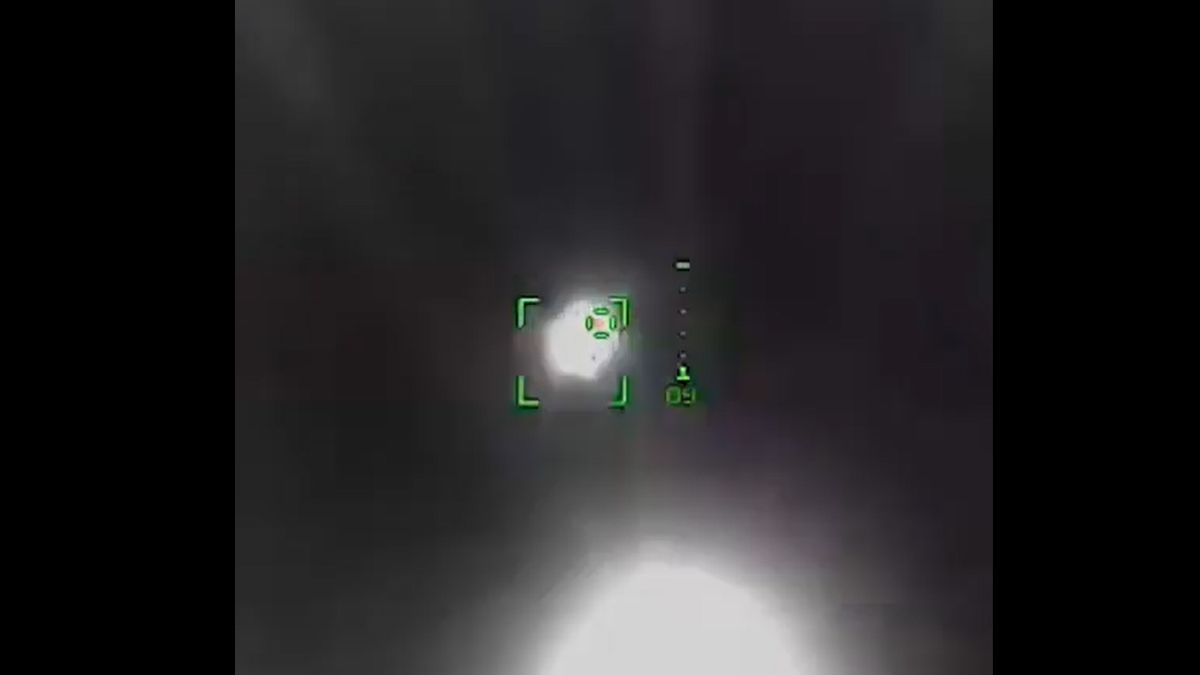 Rosyjski pocisk 3M22 Cyrkon tuż przed trafieniem przez PAC-3 MSE