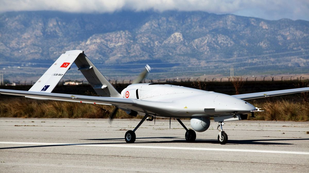 Turecki dron wojskowy
The Bayraktar TB2 