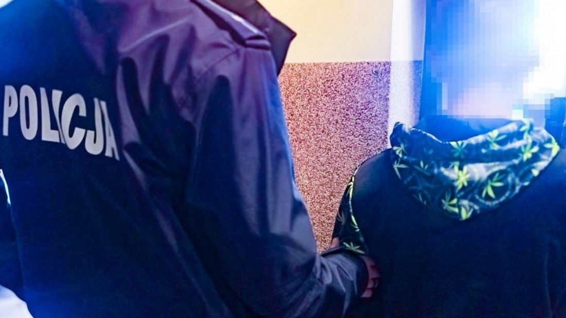 18-latek pięć razy dźgnął nożem 58-latka. 