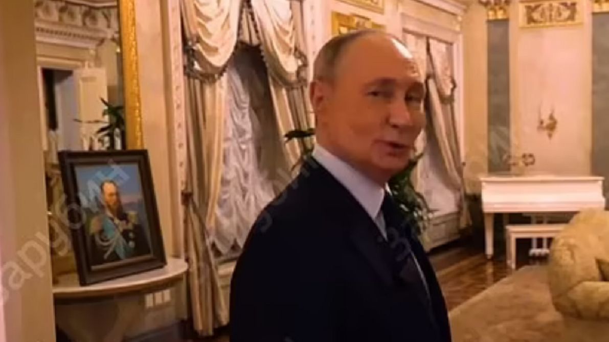 Putin pokazał dziennikarzowi wnętrza swojego apartamentu