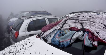 Norwegowie załamani. Utknęli w popiele, a wulkan nie śpi
