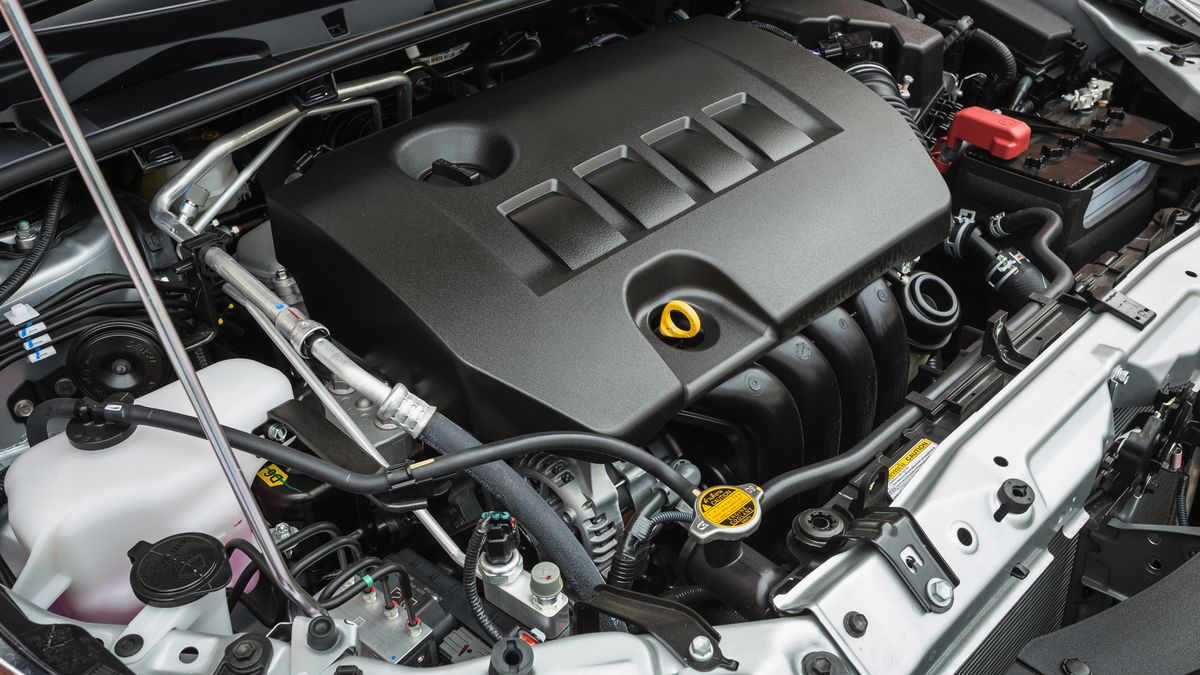 Silnik samochodu z depositphotos