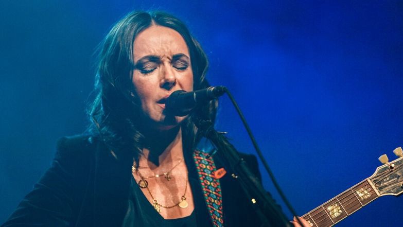 Kasia Kowalska uśmiechnięta na Instagramie