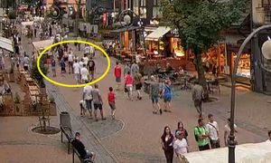 Godz. 20:30. Ujęcie z Krupówek. Tylko spójrzcie