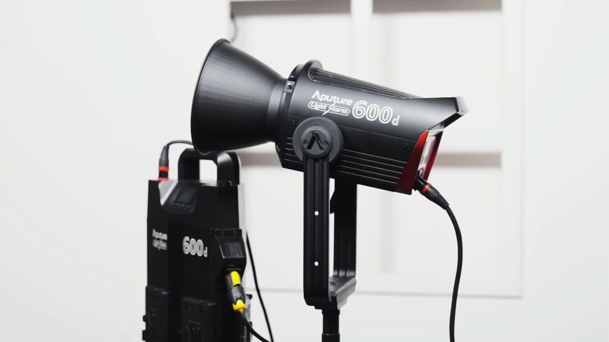 Aputure LS 600d - niewielka lampa o dużej mocy 1