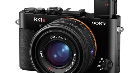 Sony RX1R II – 42,4 Mpix mieszczące się w dłoni