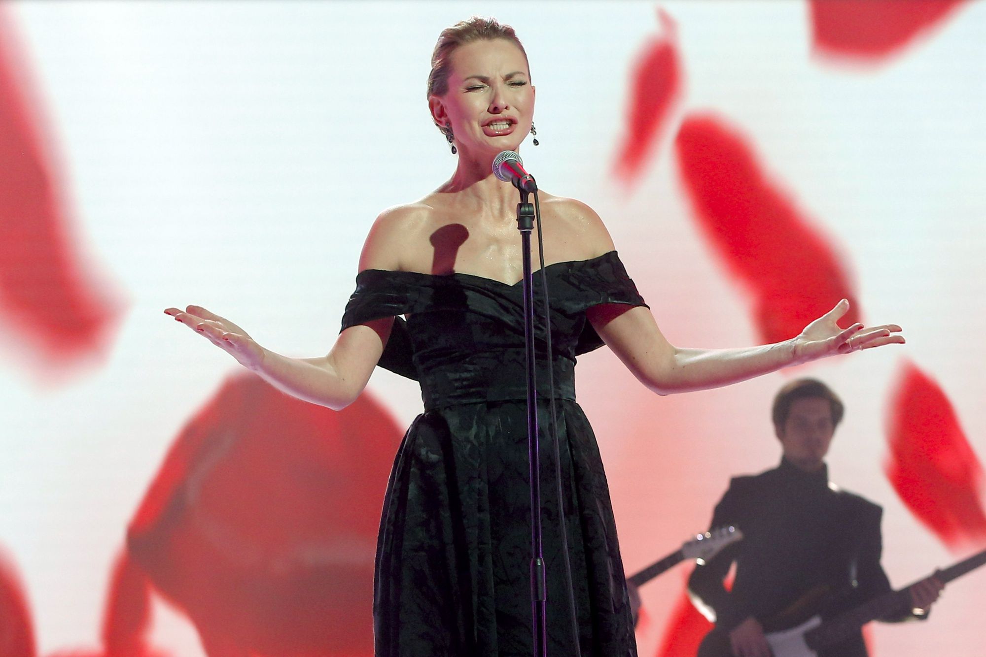 Joanna Moro komentuje wpadkę na scenie w Sopocie