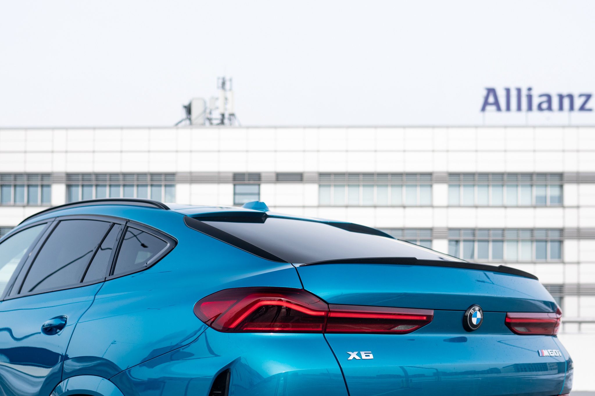 BMW X6 M60i