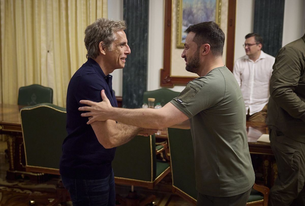 A handout photo made available by the Ukrainian Presidential Press Service shows Ukrainian President Volodymyr Zelensky (R) greeting US actor Ben Stiller (L), UNHCR Goodwill Ambassador, during a meeting in Kyiv (Kiev), Ukraine, 20 June 2022 (issued 21 June 2022). US actor, director, screenwriter, and producer Ben Stiller met President Zelensky in Kyiv during his visit to Ukraine as a Goodwill Ambassador of the United Nations High Commissioner for Refugees (UNHCR). EPA/UKRAINIAN PRESIDENTIAL PRESS SERVICE HANDOUT -- MANDATORY CREDIT: UKRAINIAN PRESIDENTIAL PRESS SERVICE -- HANDOUT EDITORIAL USE ONLY/NO SALES Dostawca: PAP/EPA.