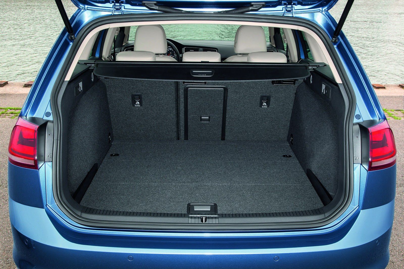 VW-Golf-Variant-12[2]