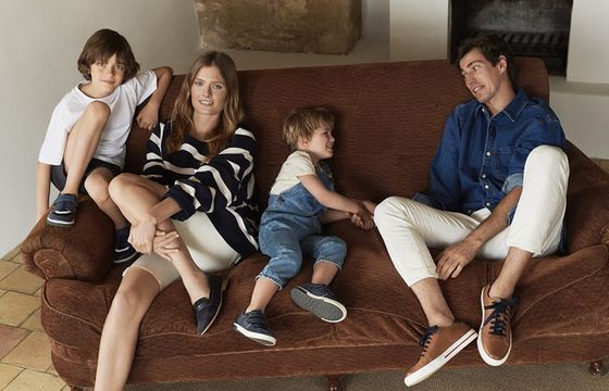 Constance Jablonski w kampanii Lasocki wiosna-lato 2021