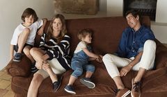 Constance Jablonski w kampanii Lasocki wiosna-lato 2021