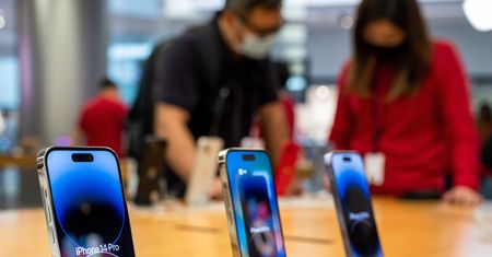 Brać iPhone'a 14 czy czekać na 15? Analitycy twierdzą, że lepiej poczekać