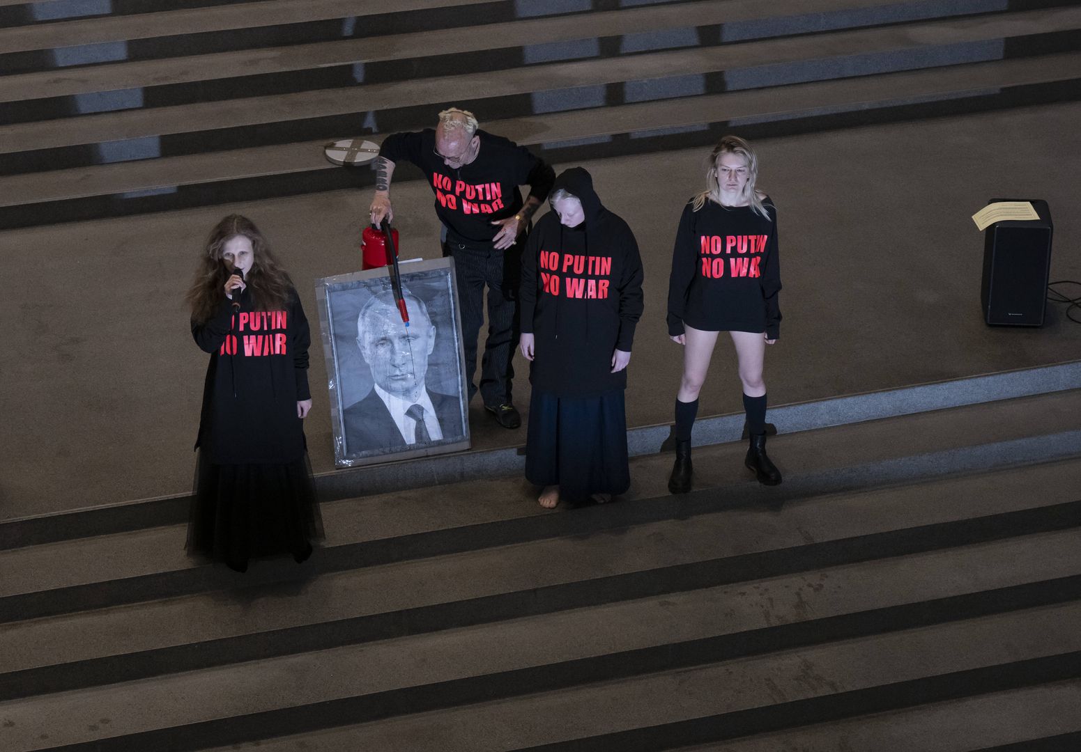 Skandal w Monachium. Potraktowała Putina moczem