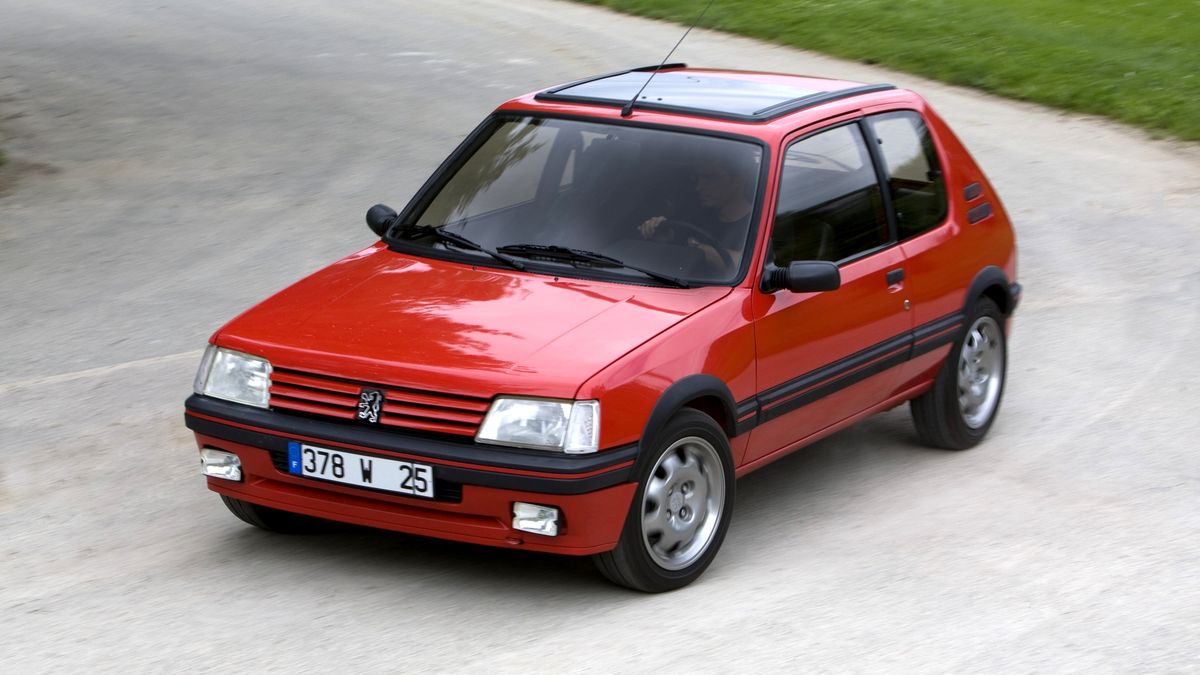 Peugeot 205. Jeden z samochodów, który spełnia cenzus wiekowy i mieści się w budżecie 3 tys. zł