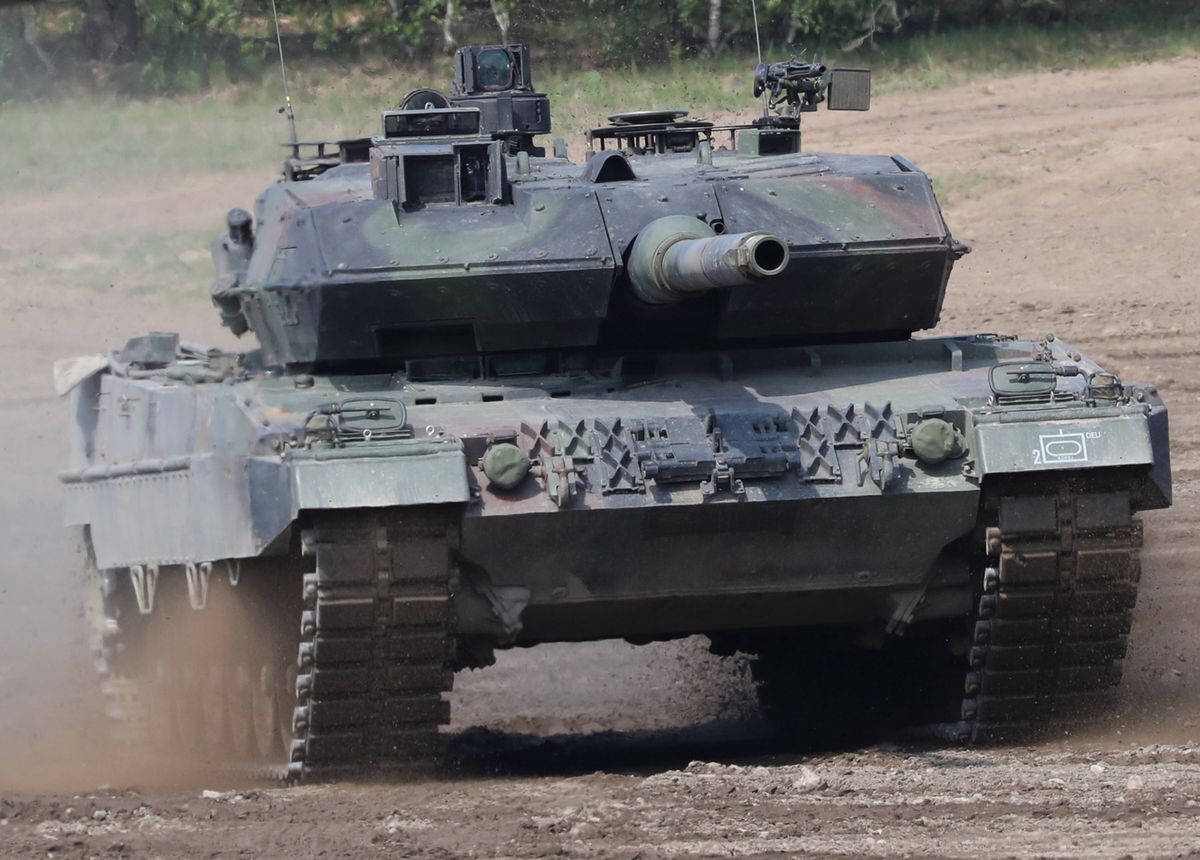 Ukraina liczy na 100 czołgów Leopard 2 z 12 krajów